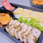 Cơm bento 3 (ba chỉ, trứng cuộn)