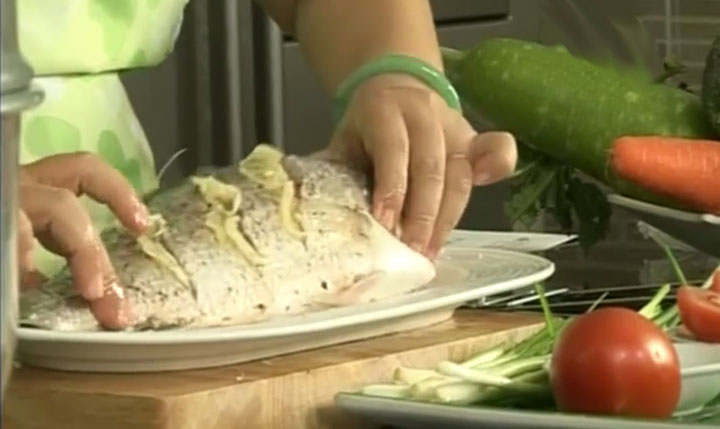 Hướng dẫn nấu món cá chẽm hấp chanh